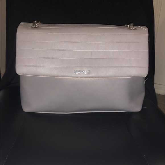 *NWT* Nine West grey purse with chain handles - Picture 3 of 6